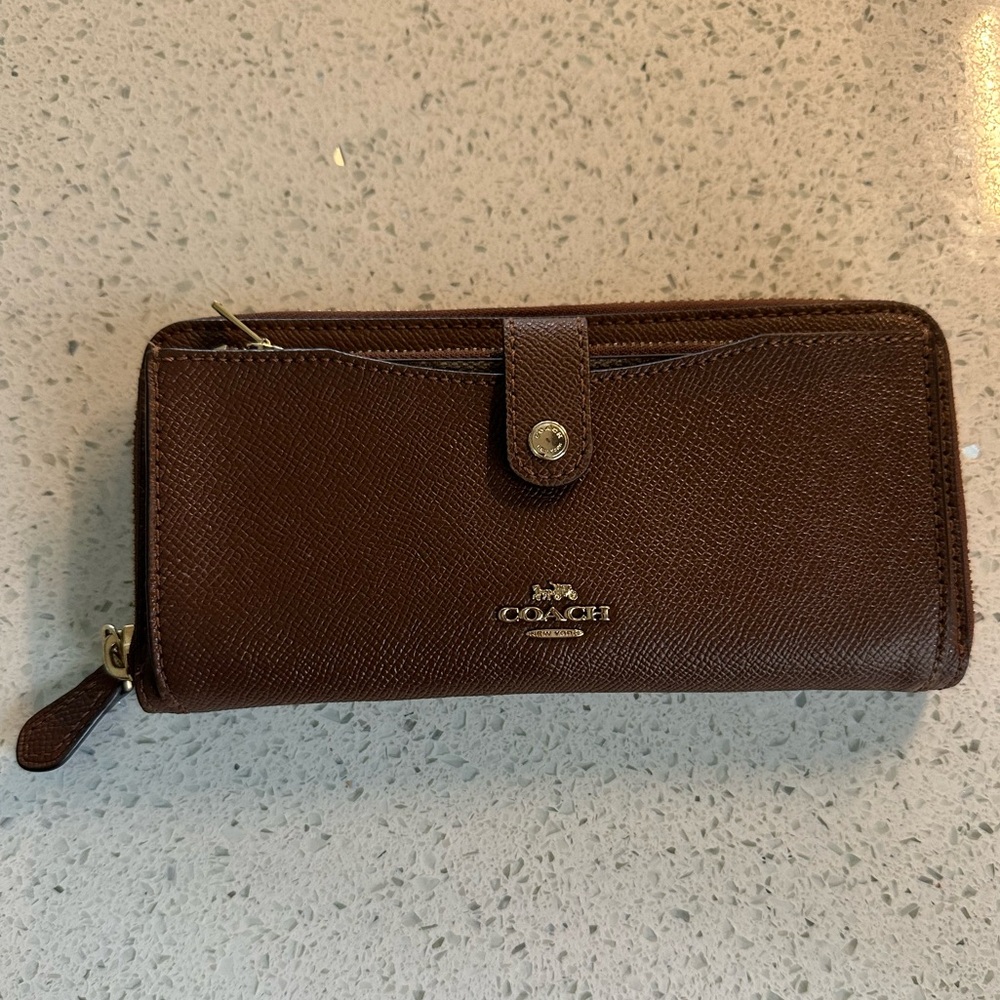 Coach Brown Leather Multifunction Wallet